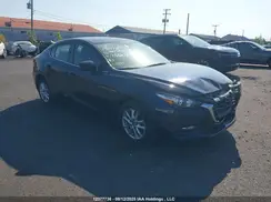 3MZBN1V71JM256021 2018 MAZDA 3