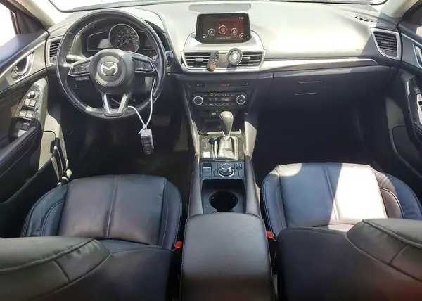 3MZBN1V72HM102590 2017 MAZDA 3 - Image 8