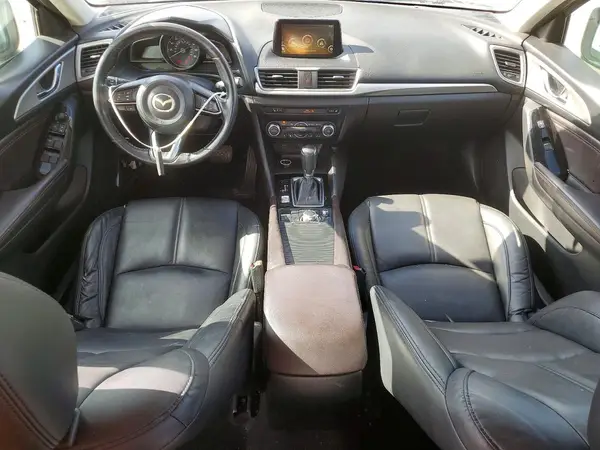3MZBN1V72HM112584 2017 MAZDA 3 - Image 8