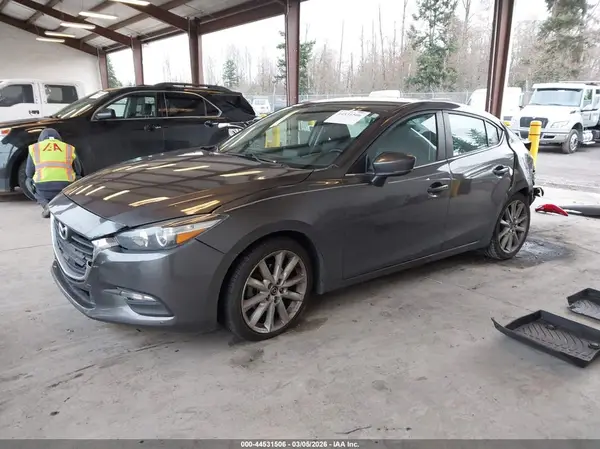 3MZBN1V72HM145519 2017 MAZDA 3 - Image 2