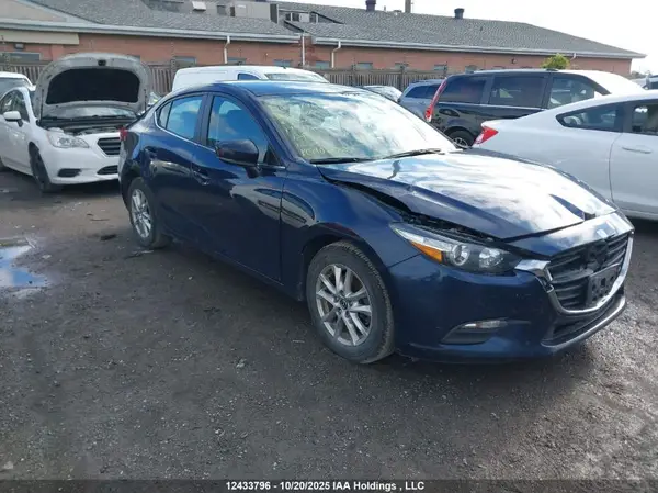 3MZBN1V72JM252074 2018 MAZDA 3 - Image 1
