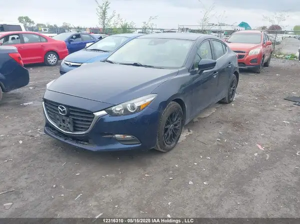 3MZBN1V72JM273667 2018 MAZDA 3 - Image 2