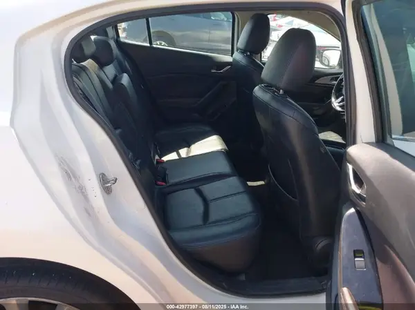 3MZBN1V73HM124498 2017 MAZDA 3 - Image 8