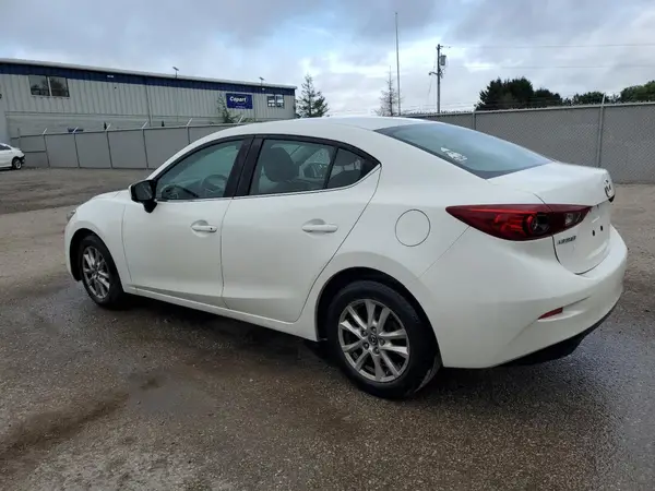 3MZBN1V73JM257333 2018 MAZDA 3 - Image 2