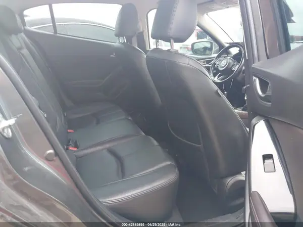 3MZBN1V74HM121397 2017 MAZDA 3 - Image 8