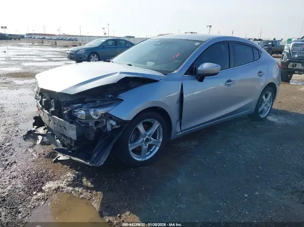 3MZBN1V74HM129208 2017 MAZDA 3 - Image 2