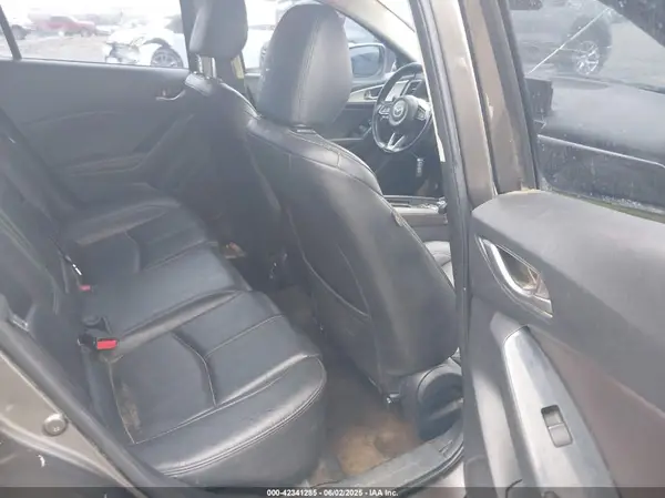 3MZBN1V74HM152018 2017 MAZDA 3 - Image 8