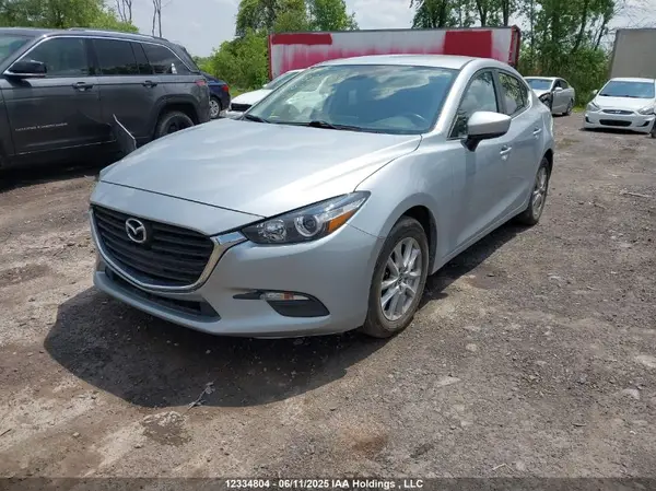 3MZBN1V74JM225071 2018 MAZDA 3 - Image 2