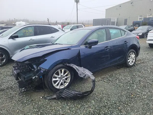 3MZBN1V74JM264890 2018 MAZDA 3 - Image 1