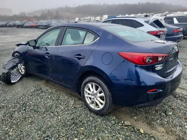3MZBN1V74JM264890 2018 MAZDA 3 - Image 2