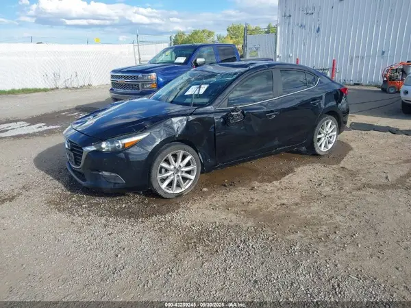 3MZBN1V75HM105726 2017 MAZDA 3 - Image 2
