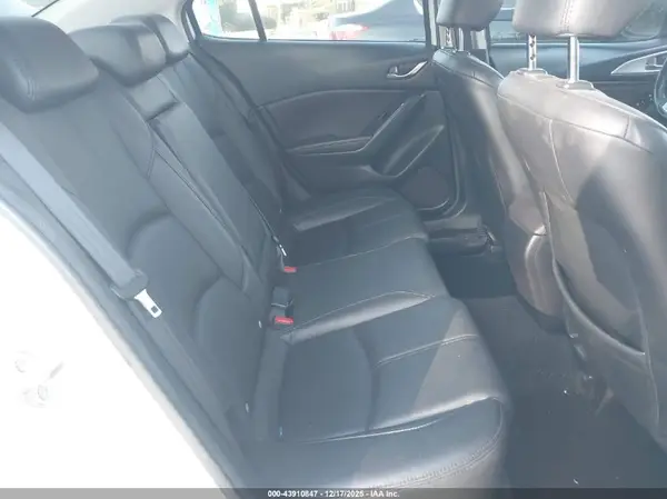 3MZBN1V75HM128486 2017 MAZDA 3 - Image 8