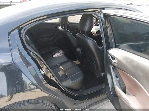 3MZBN1V75HM148009 2017 MAZDA 3 - Image 8