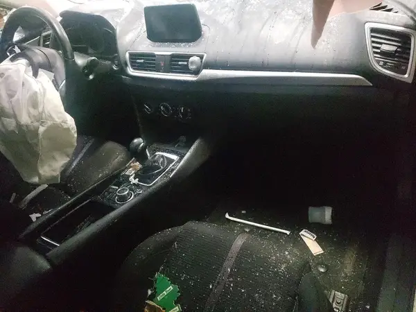 3MZBN1V75JM218601 2018 MAZDA 3 - Image 8