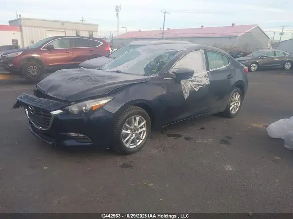 3MZBN1V75JM233759 2018 MAZDA 3 - Image 2