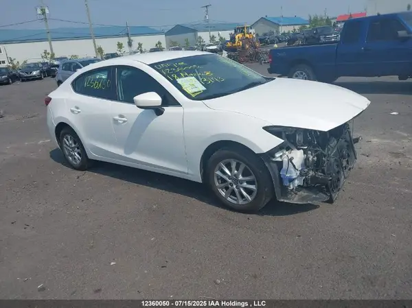 3MZBN1V75JM243143 2018 MAZDA 3 - Image 1