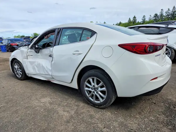 3MZBN1V75JM245961 2018 MAZDA 3 - Image 2