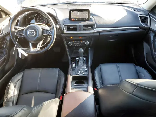3MZBN1V76HM104200 2017 MAZDA 3 - Image 8