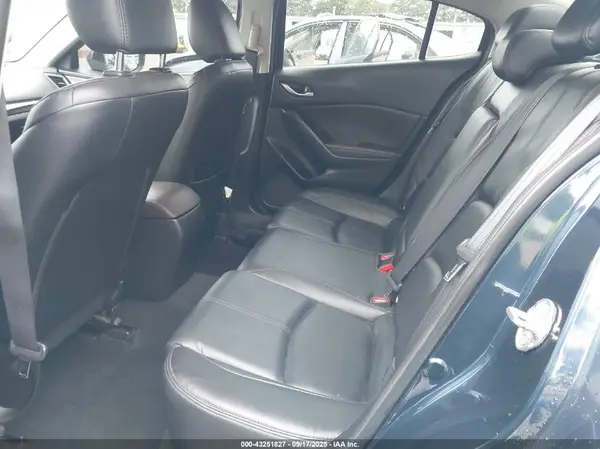3MZBN1V76HM114144 2017 MAZDA 3 - Image 8