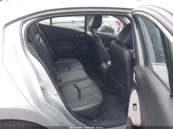 3MZBN1V76HM120168 2017 MAZDA 3 - Image 8