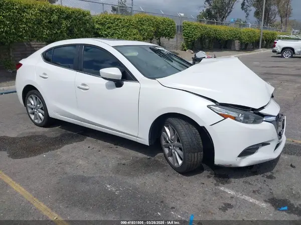 3MZBN1V76HM121935 2017 MAZDA 3 - Image 1