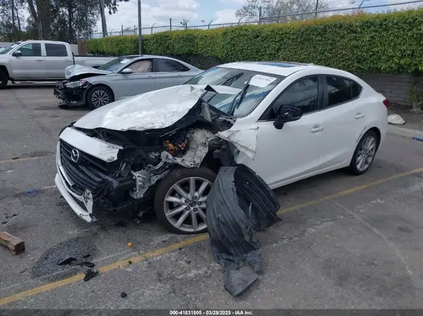 3MZBN1V76HM121935 2017 MAZDA 3 - Image 2