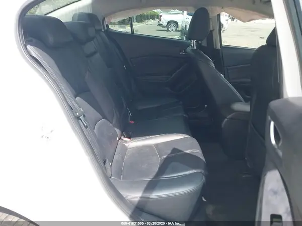 3MZBN1V76HM121935 2017 MAZDA 3 - Image 8