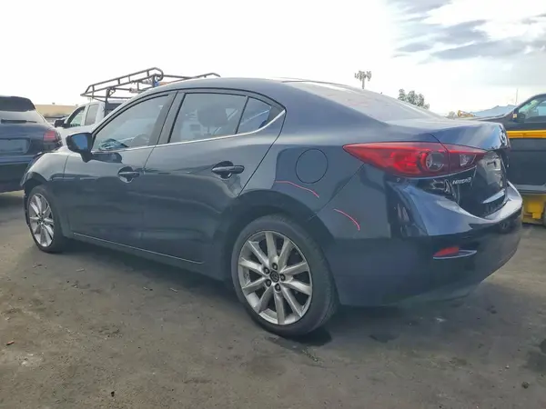 3MZBN1V76HM127962 2017 MAZDA 3 - Image 2