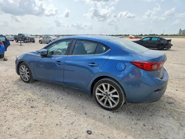 3MZBN1V76HM150674 2017 MAZDA 3 - Image 2