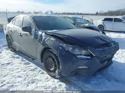 3MZBN1V76JM221653 2018 MAZDA 3