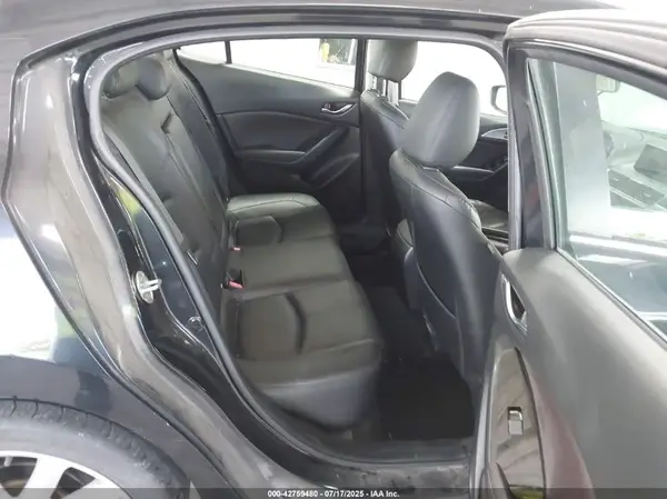 3MZBN1V77HM102388 2017 MAZDA 3 - Image 8