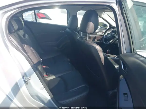 3MZBN1V77HM107588 2017 MAZDA 3 - Image 8