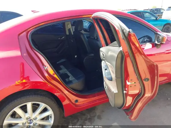 3MZBN1V77HM111219 2017 MAZDA 3 - Image 8