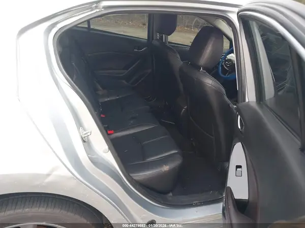 3MZBN1V77HM117196 2017 MAZDA 3 - Image 8