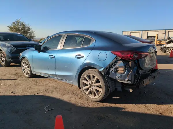 3MZBN1V77HM130594 2017 MAZDA 3 - Image 2
