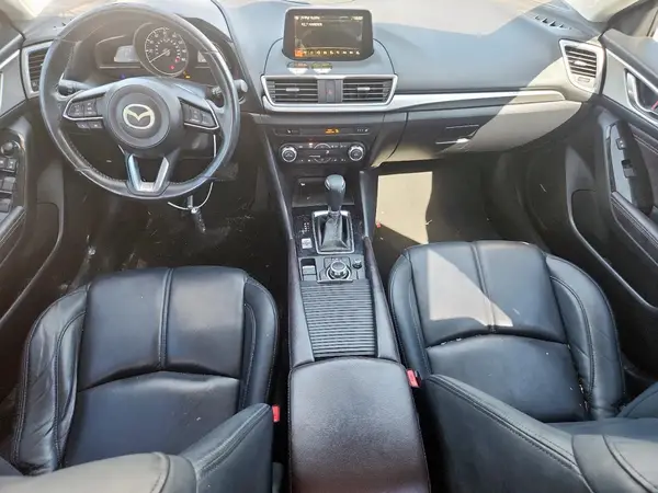 3MZBN1V77HM134385 2017 MAZDA 3 - Image 8