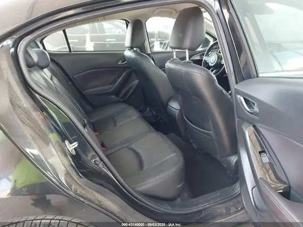 3MZBN1V78HM105476 2017 MAZDA 3 - Image 8
