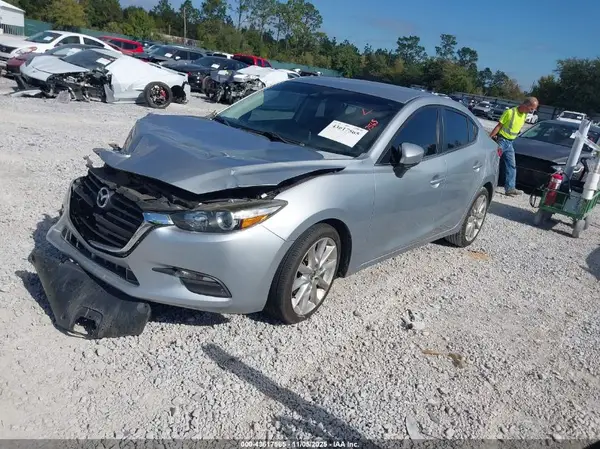 3MZBN1V78HM108684 2017 MAZDA 3 - Image 2