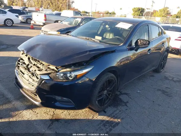3MZBN1V78HM129521 2017 MAZDA 3 - Image 2