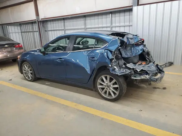 3MZBN1V78HM141202 2017 MAZDA 3 - Image 2