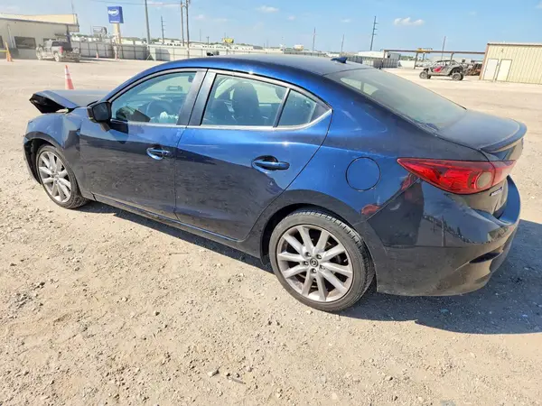 3MZBN1V78HM152443 2017 MAZDA 3 - Image 2