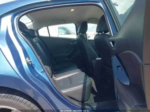 3MZBN1V79HM106426 2017 MAZDA 3 - Image 8