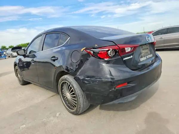 3MZBN1V79HM112386 2017 MAZDA 3 - Image 2