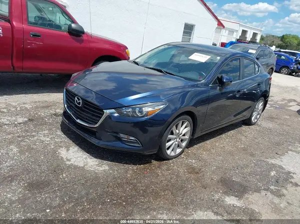 3MZBN1V79HM117118 2017 MAZDA 3 - Image 2