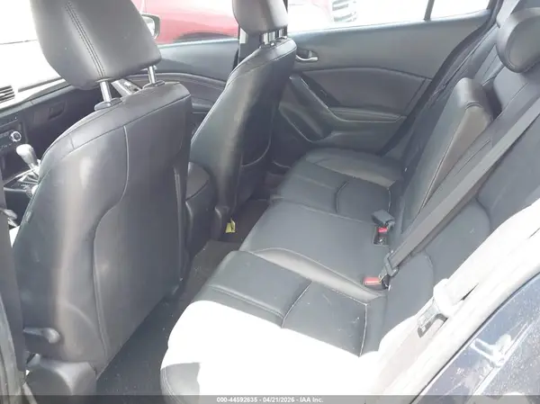 3MZBN1V79HM117118 2017 MAZDA 3 - Image 8