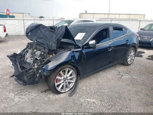 3MZBN1V79HM126983 2017 MAZDA 3 - Image 2