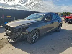 3MZBN1W30JM160117 2018 MAZDA 3
