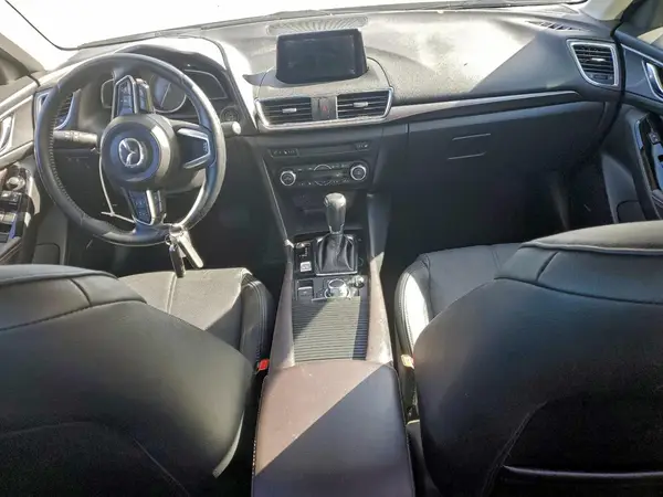 3MZBN1W30JM160117 2018 MAZDA 3 - Image 8