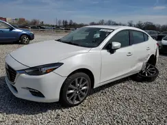 3MZBN1W30JM165253 2018 MAZDA 3