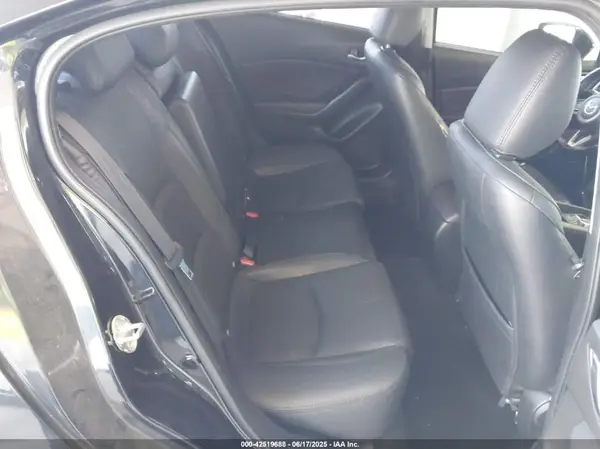 3MZBN1W30JM174177 2018 MAZDA 3 - Image 8